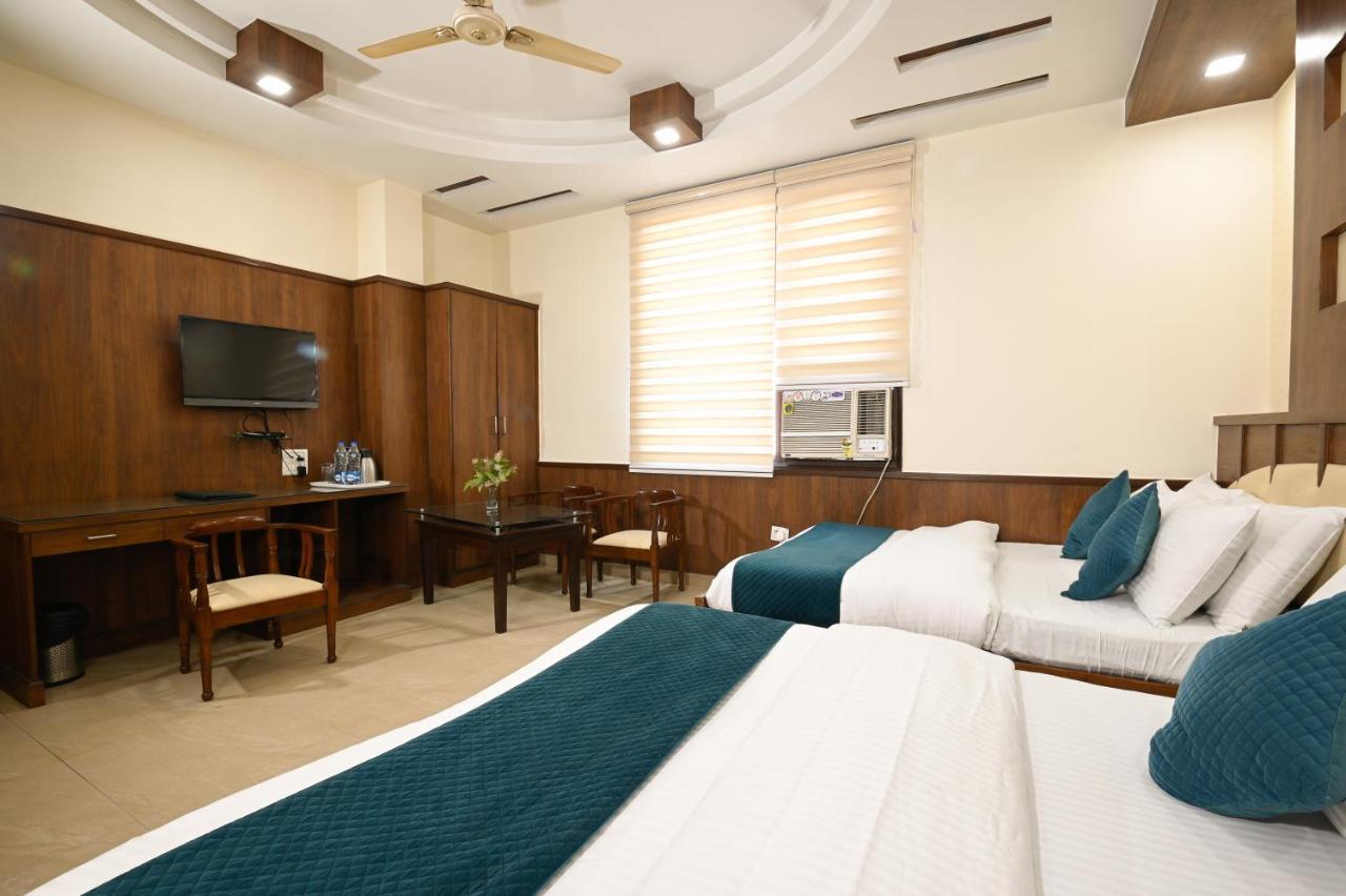 Hotel Baba Deluxe Near New Delhi Railway Station And City Center -By Rcg Hotels ภายนอก รูปภาพ