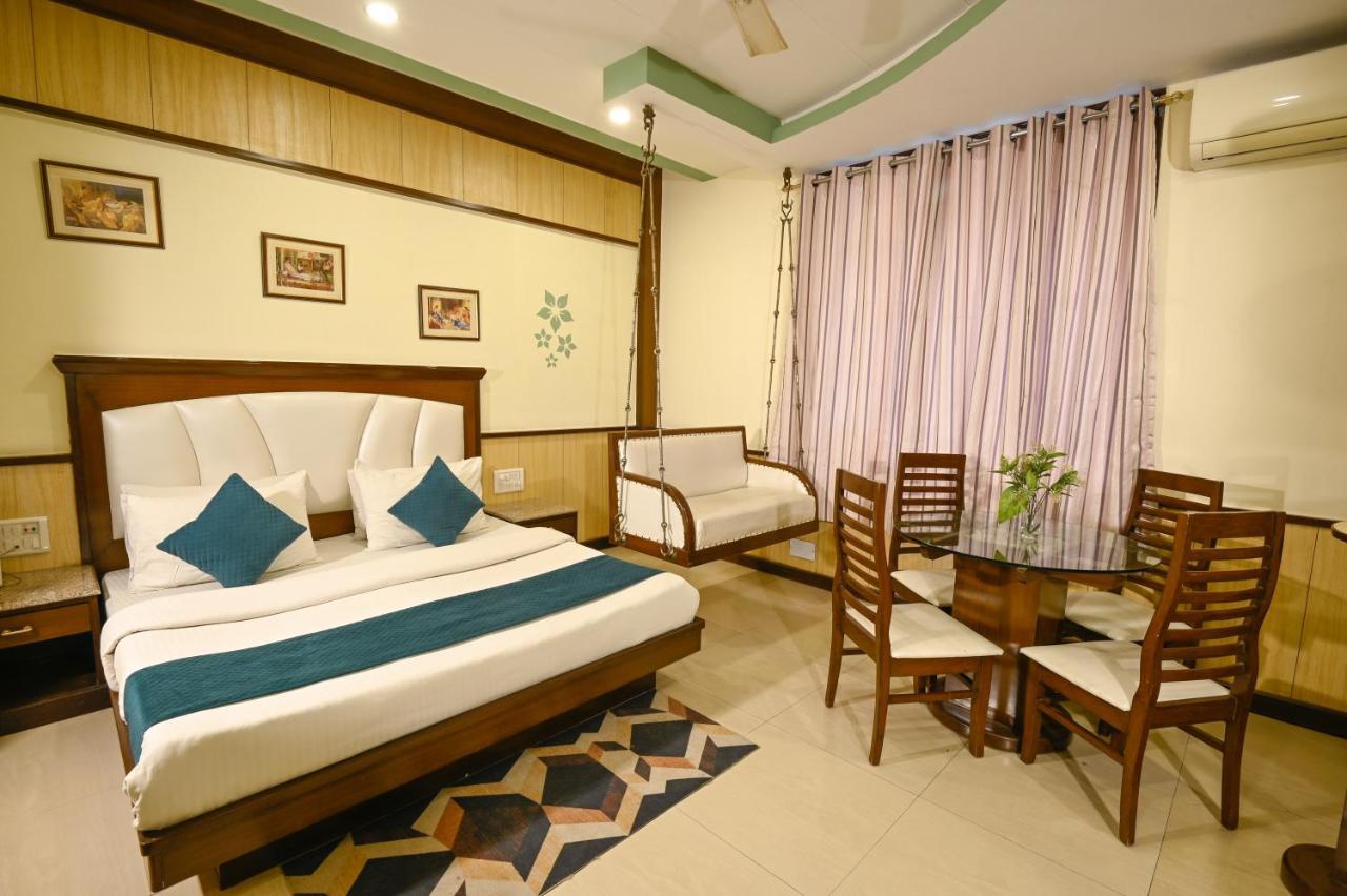 Hotel Baba Deluxe Near New Delhi Railway Station And City Center -By Rcg Hotels ภายนอก รูปภาพ
