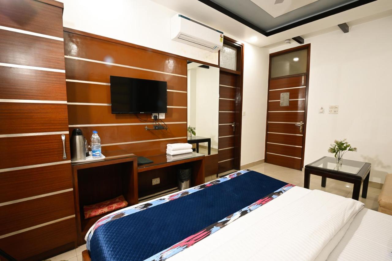 Hotel Baba Deluxe Near New Delhi Railway Station And City Center -By Rcg Hotels ภายนอก รูปภาพ