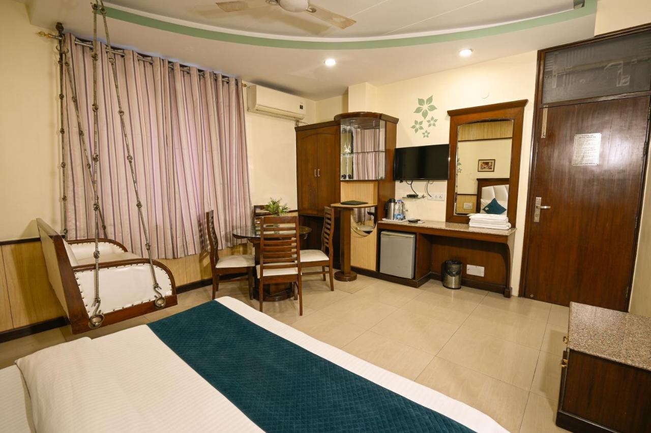 Hotel Baba Deluxe Near New Delhi Railway Station And City Center -By Rcg Hotels ภายนอก รูปภาพ