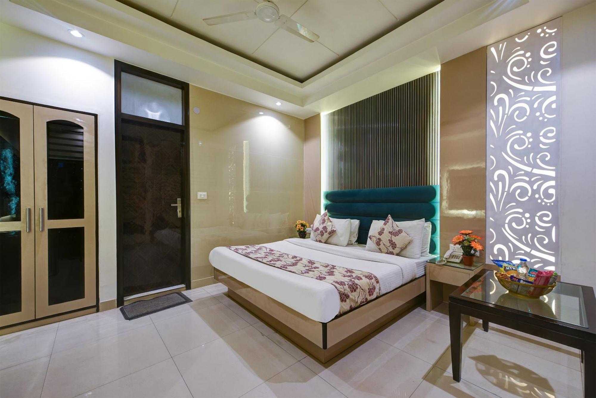 Hotel Baba Deluxe Near New Delhi Railway Station And City Center -By Rcg Hotels ภายนอก รูปภาพ