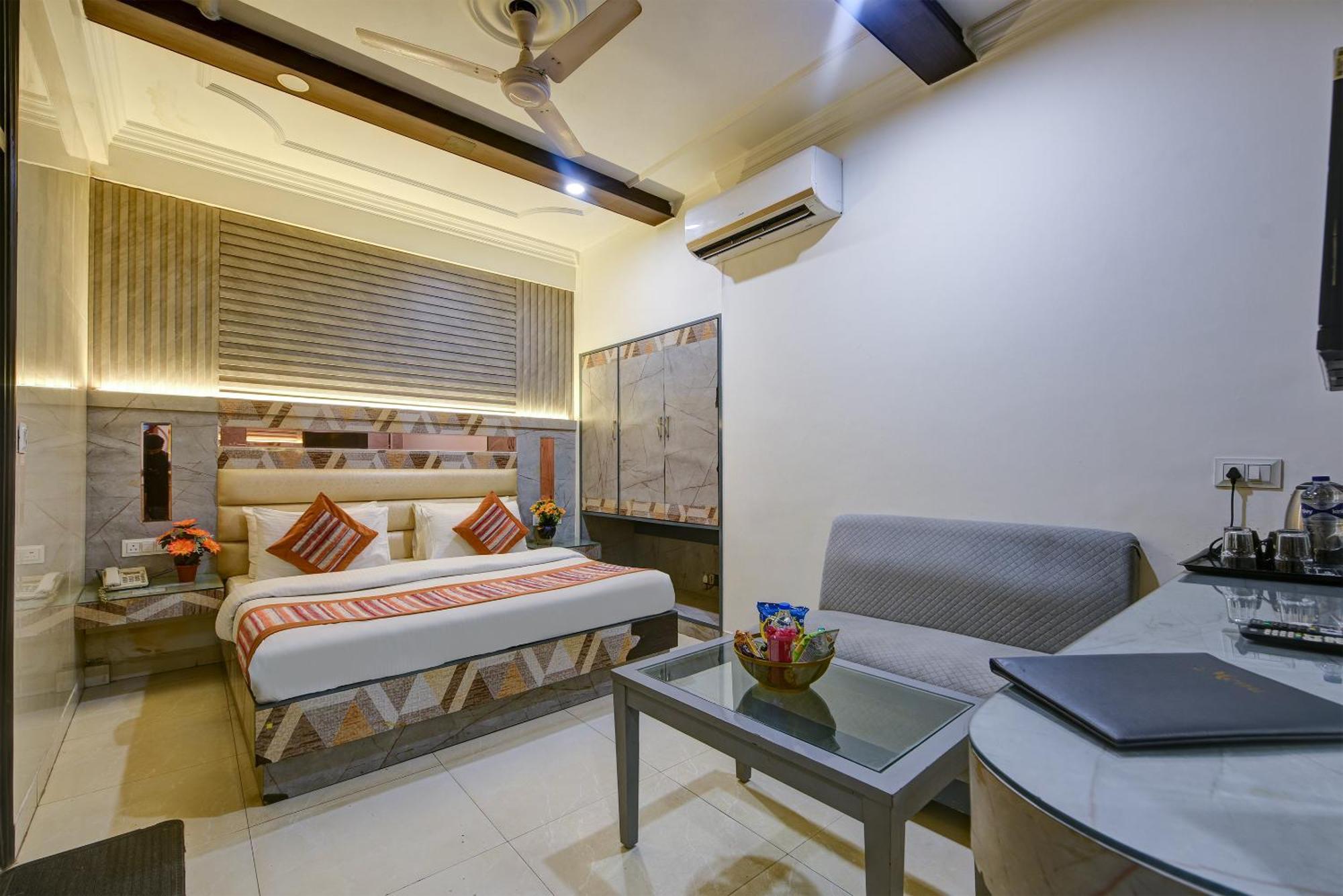 Hotel Baba Deluxe Near New Delhi Railway Station And City Center -By Rcg Hotels ภายนอก รูปภาพ