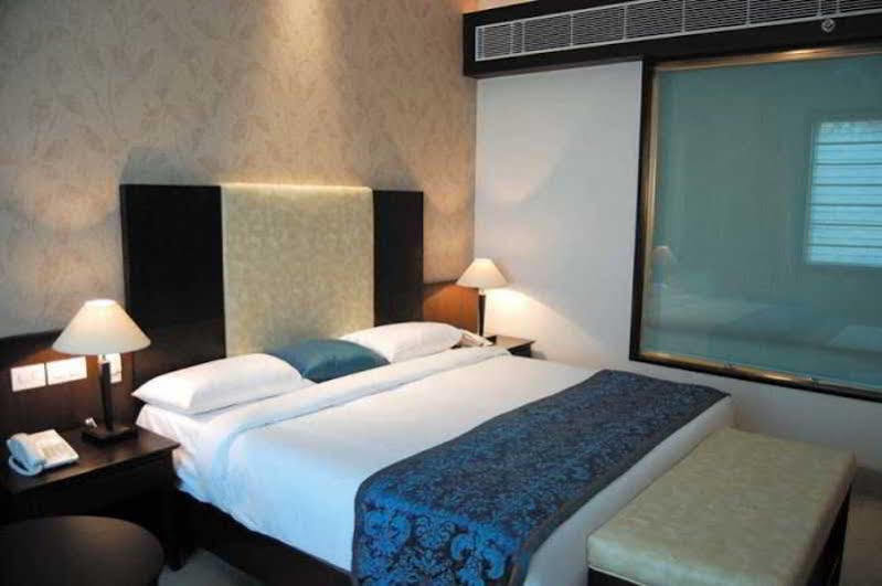 Hotel Baba Deluxe Near New Delhi Railway Station And City Center -By Rcg Hotels ห้อง รูปภาพ
