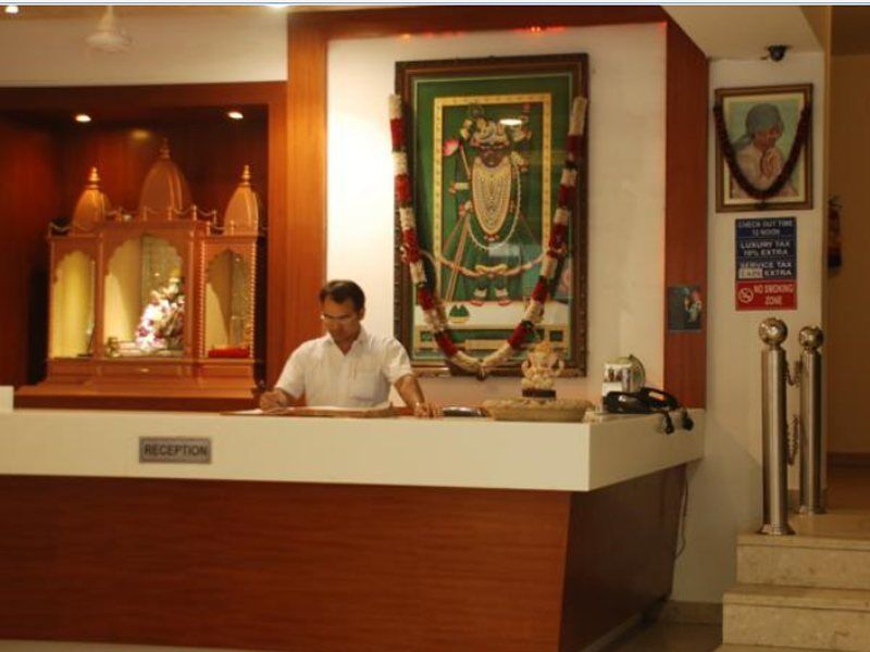 Hotel Baba Deluxe Near New Delhi Railway Station And City Center -By Rcg Hotels ภายนอก รูปภาพ